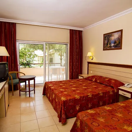Majesty Club Kustur